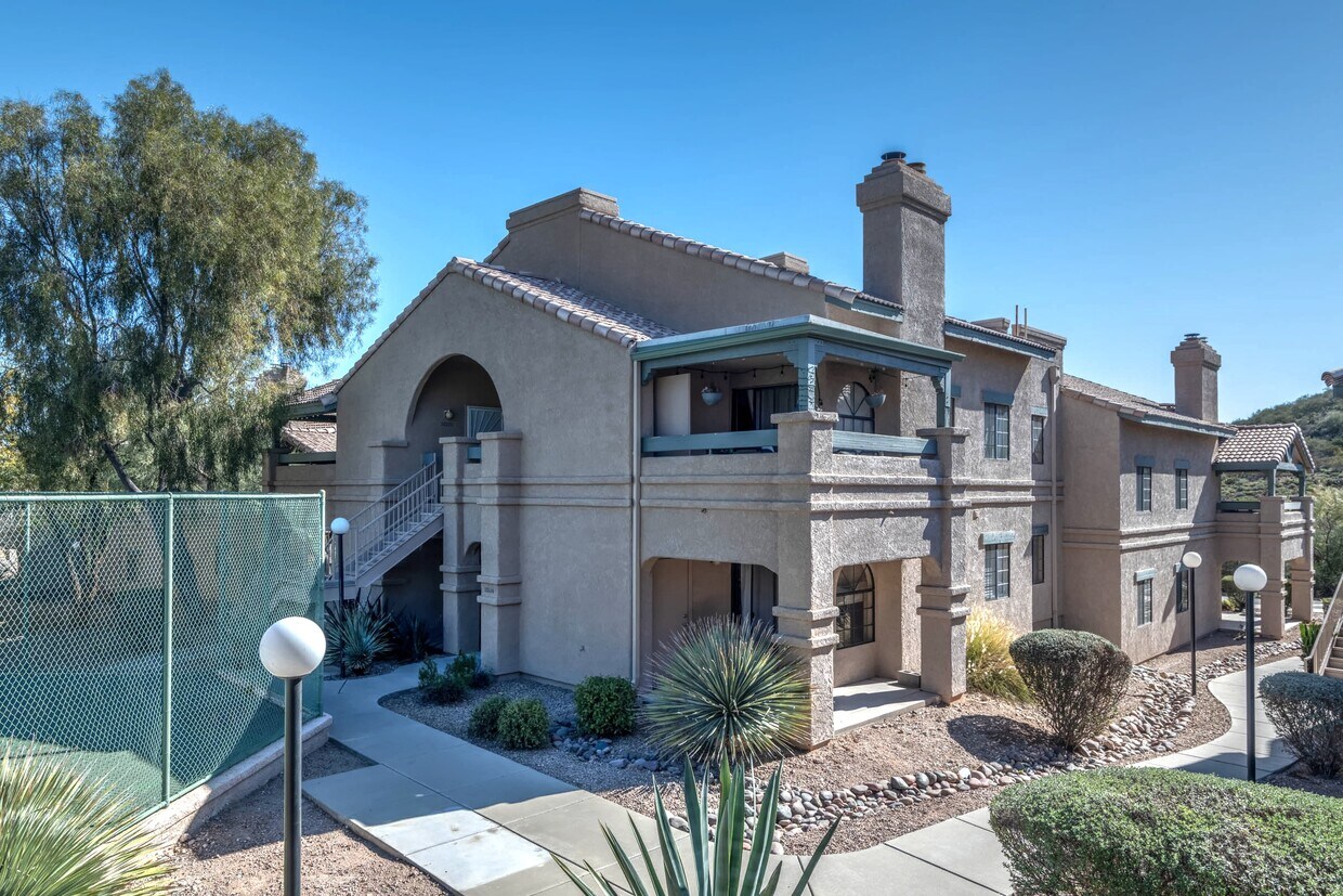 Tucson, 
                        , –