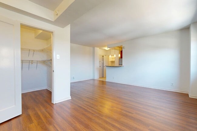 Photo - Parc Frontenac Apartments
