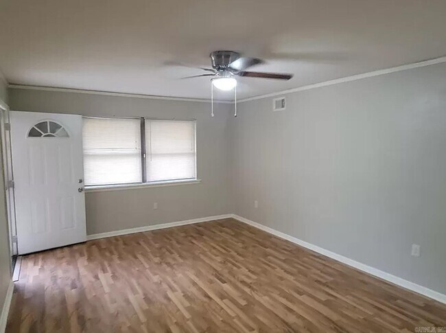 Foto del edificio - 604 Beverly Ave W