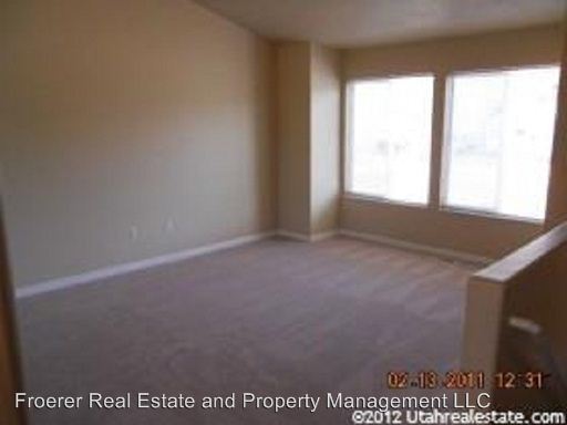 Building Photo - 281 N Harrisville Rd