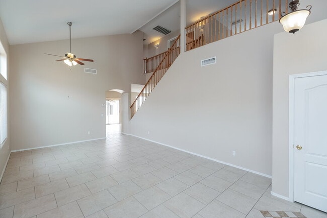 Building Photo - 6933 S 37th Dr
