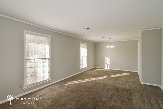 Building Photo - Don't Miss This Montgomery Gem