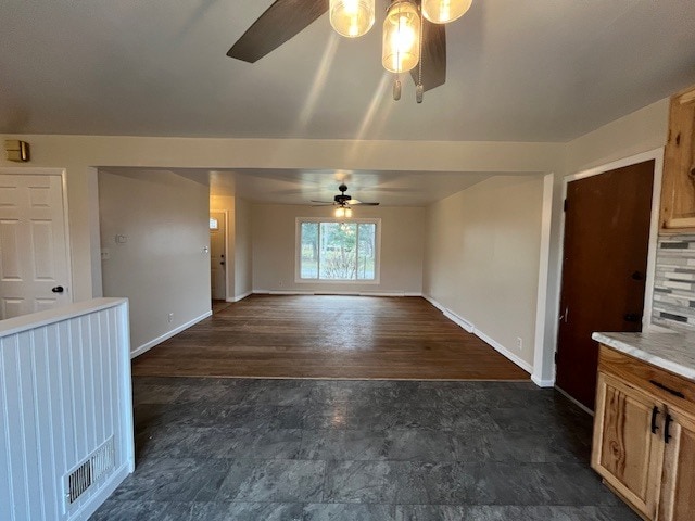 Foto del edificio - 19705 Jewell Ave