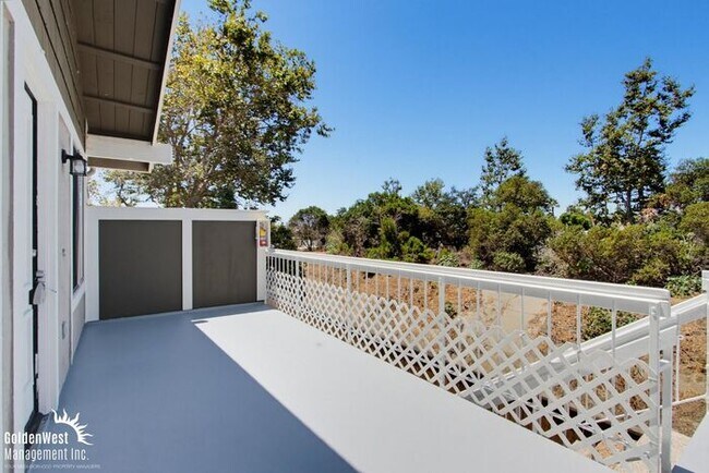 Foto del edificio - Comfortable 3Bdm 2Ba Condo in Oceanside!