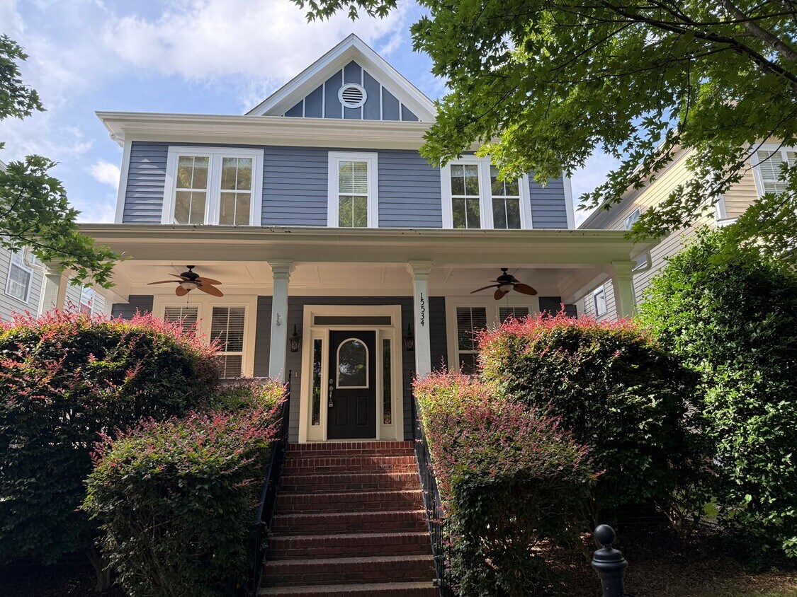 Primary Photo - Charming 4-Bedroom Home in Monteith Park –...