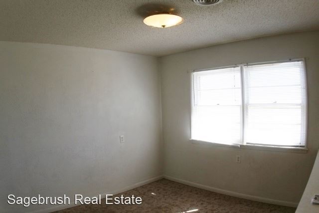 Building Photo - 3 br, 2 bath House - 801 W. Yucca Ave.