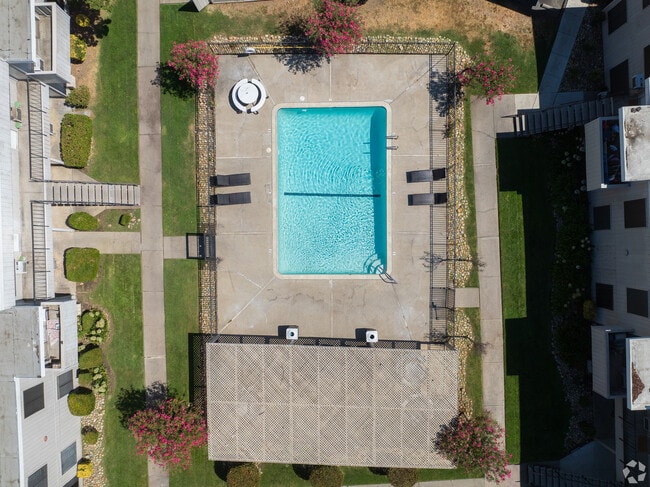 Foto del edificio - Iron Horse Apartments
