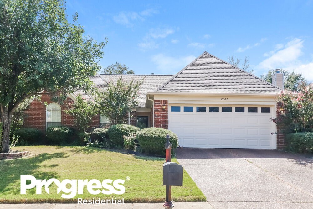 Foto principal - 2761 Fletcher View Dr