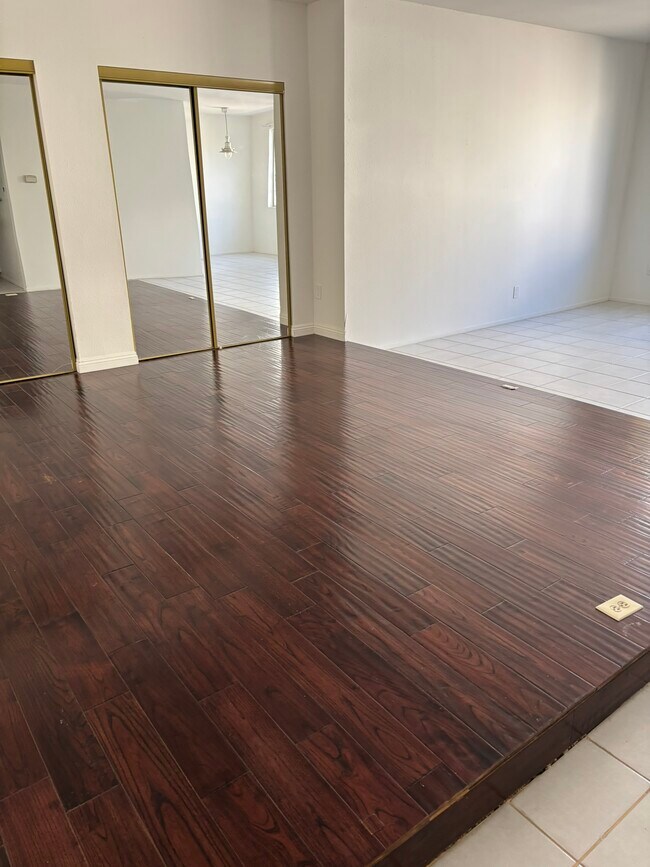 Foto del edificio - 4441 Woodman Ave