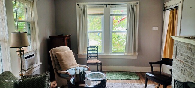 Foto del edificio - 610 Caplin St