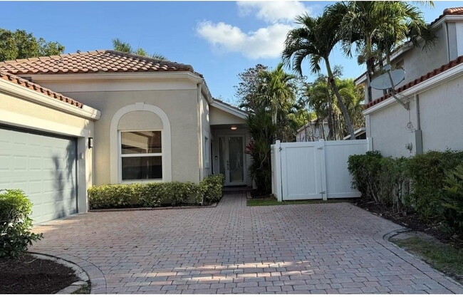 Building Photo - 6165 NW 77th Pl