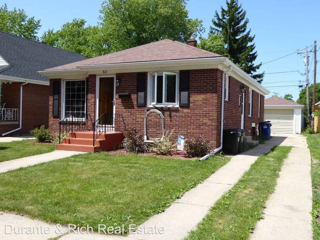Primary Photo - 812 Isabelle Ave