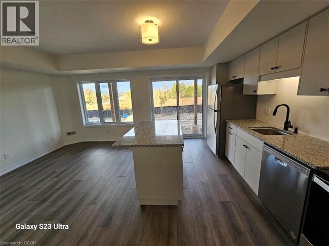 Building Photo - 15 Stauffer Woods Trl