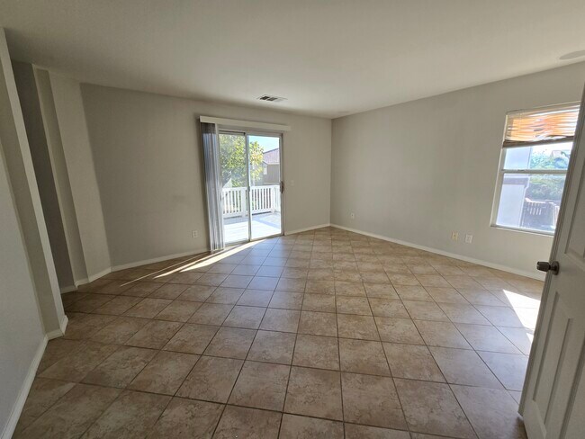 Building Photo - 40429 Maravilla Dr