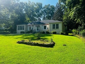 Building Photo - 507 Sylvan Dr