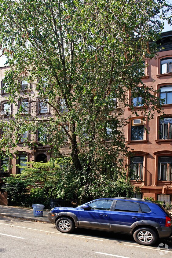 Foto del edificio - 496 3rd St