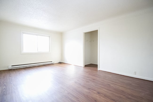 Building Photo - 3930 Upton Ave