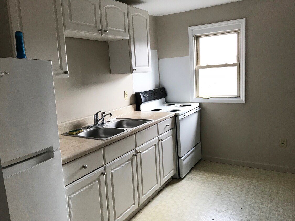 33 N Hanover St Unit 4, Carlisle, PA 17013 33 N Hanover St Carlisle