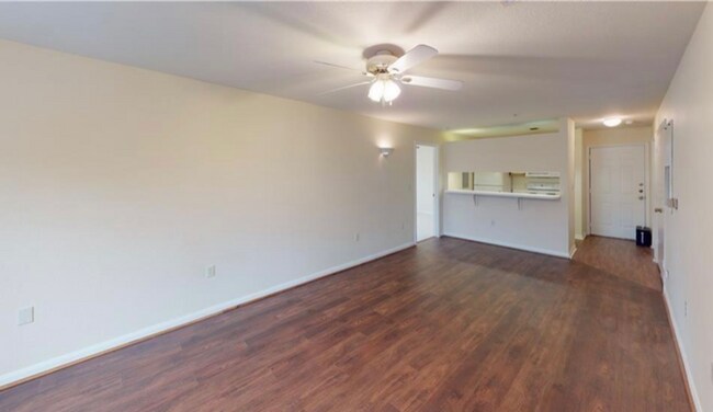 Building Photo - 527 Southwest Pkwy
