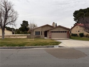 Building Photo - 15031 Blue Grass Dr