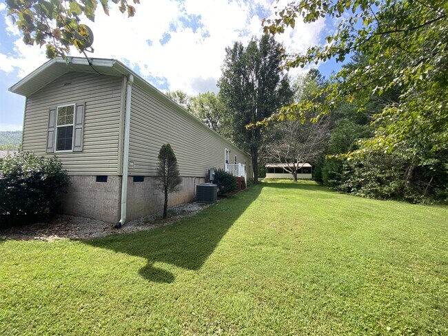 Foto del edificio - 2075 Walnut Cove Rd