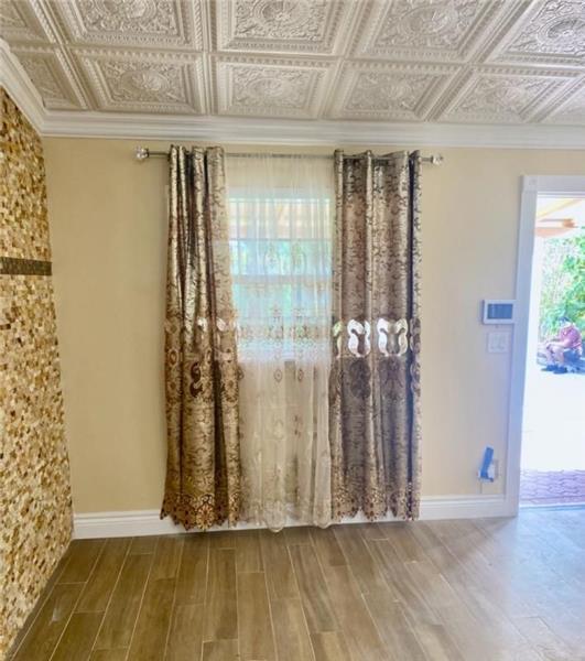 Foto del edificio - 355 Jeffery St