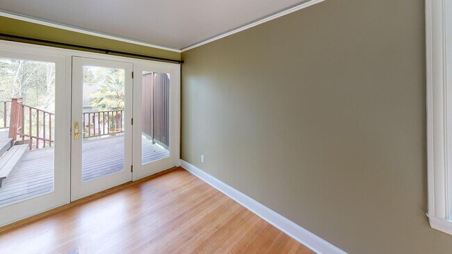 Foto del edificio - 2371 SW Montgomery Dr