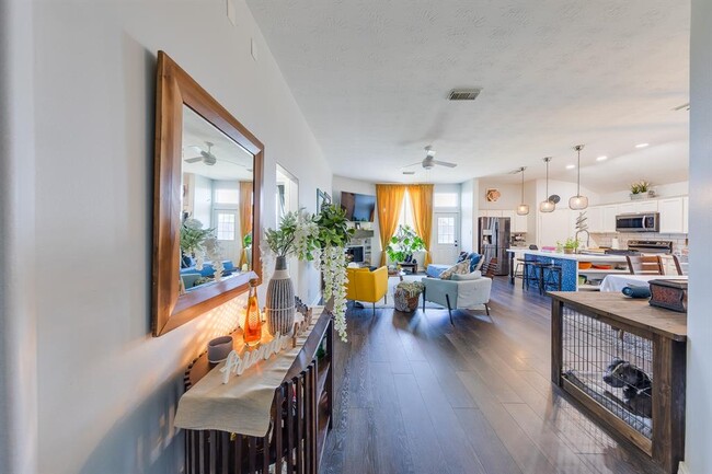 Foto del edificio - 15110 Diamond Way