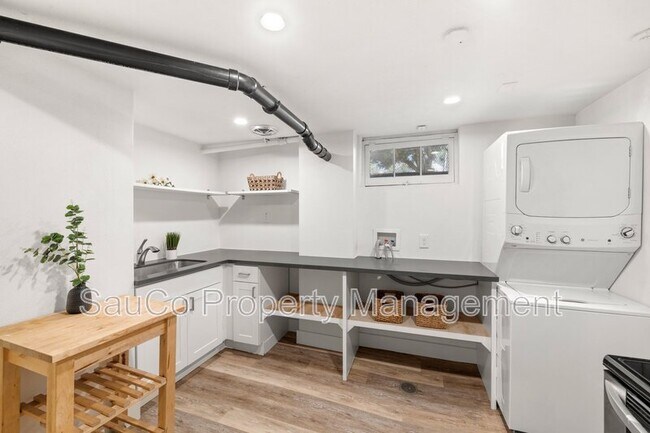 Foto del edificio - 6123 NE 25th Ave