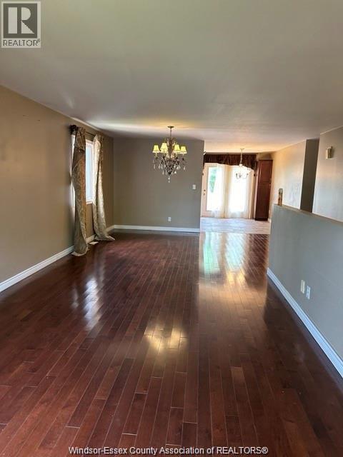 Building Photo - 945 Imperial Crescent