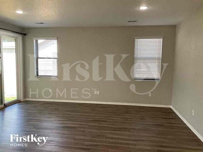 Foto del edificio - 18020 E 100th Ave