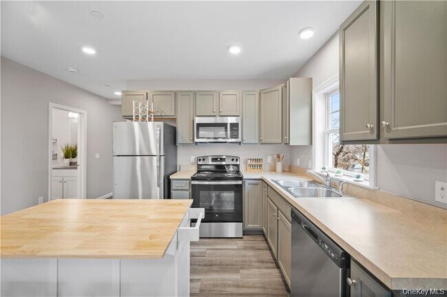 Foto del edificio - 108 N Kensico Ave