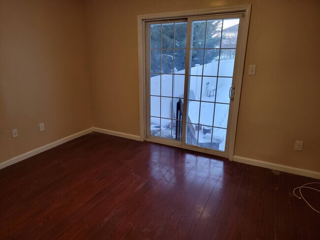 Foto del edificio - 1300 E 69th St