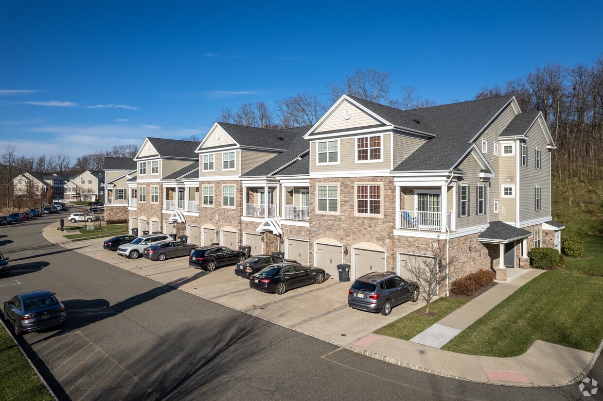 Waterview at Hanover Apartments in Cedar Knolls, NJ