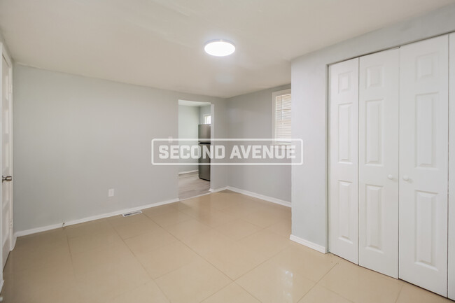 Foto del edificio - 2112 S Air Depot Blvd