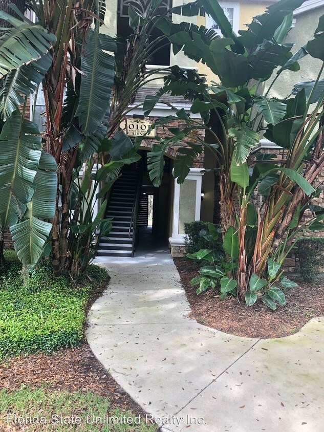 Foto principal - 10101 Courtney Palms Blvd