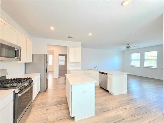 Foto del edificio - 8500 Gray Squirrel Ln.