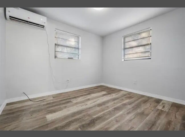 Foto del edificio - 1707 E Idell St