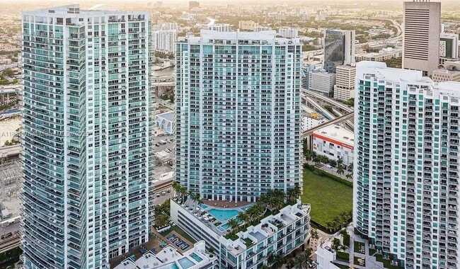 Foto del edificio - 90 SW 3rd St