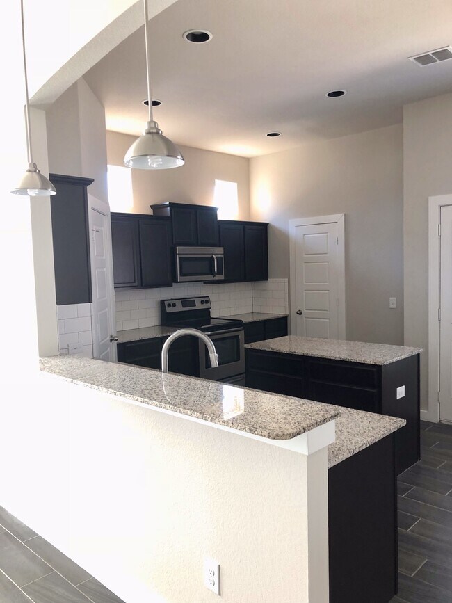 Building Photo - LUXURY 2 STORY DUPLEX LOCATED IN MIDLOTHIA...