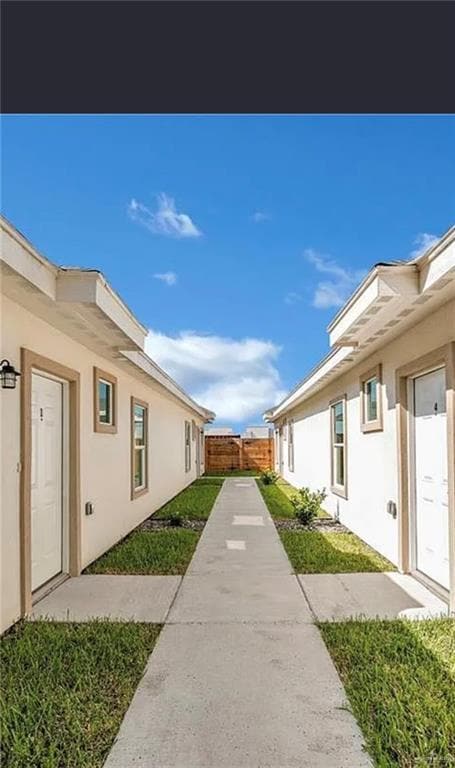 Foto del edificio - 10 Marcela Dr