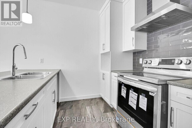 Building Photo - 232 Cypress St