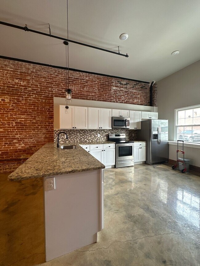 Foto del edificio - 2 Bedroom Apartment in Red Lion, PA