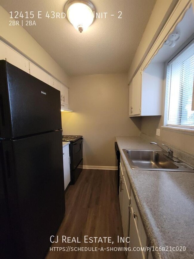 Building Photo - 12415 East 43rd St S