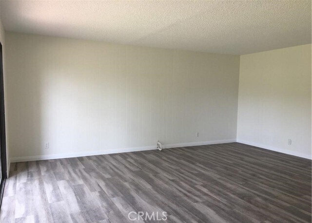 Building Photo - 363 Skywood St