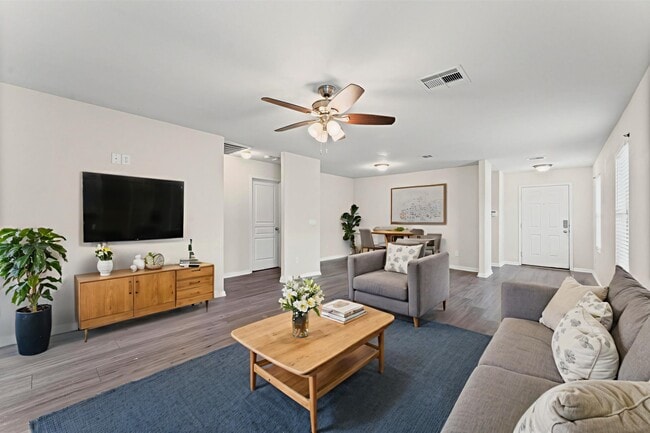 Foto del edificio - 1722 Ramsay Way