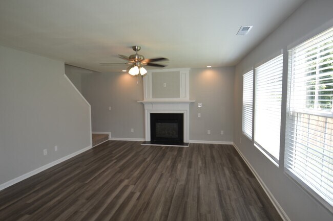 Building Photo - 4000 Crowfield Dr