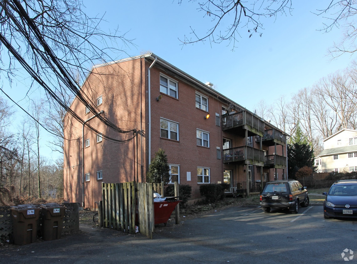 Building Photo - 7216 Flower Ave