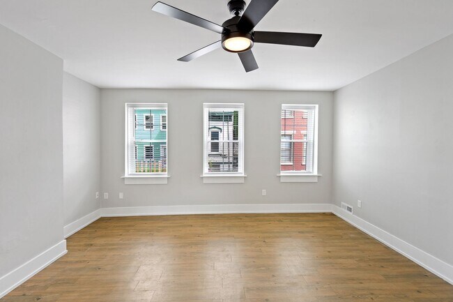 Building Photo - Mainstrasse Rental!