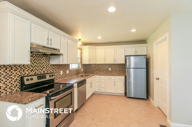 Foto del edificio - 6400 N Libby Ave